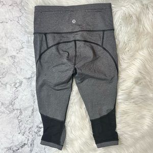 LULULEMON Gear Up Crop 17” Size 4